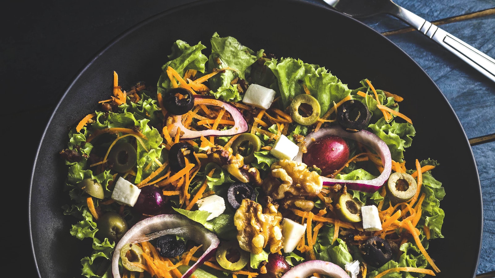 Fresh spring salad with vibrant greens